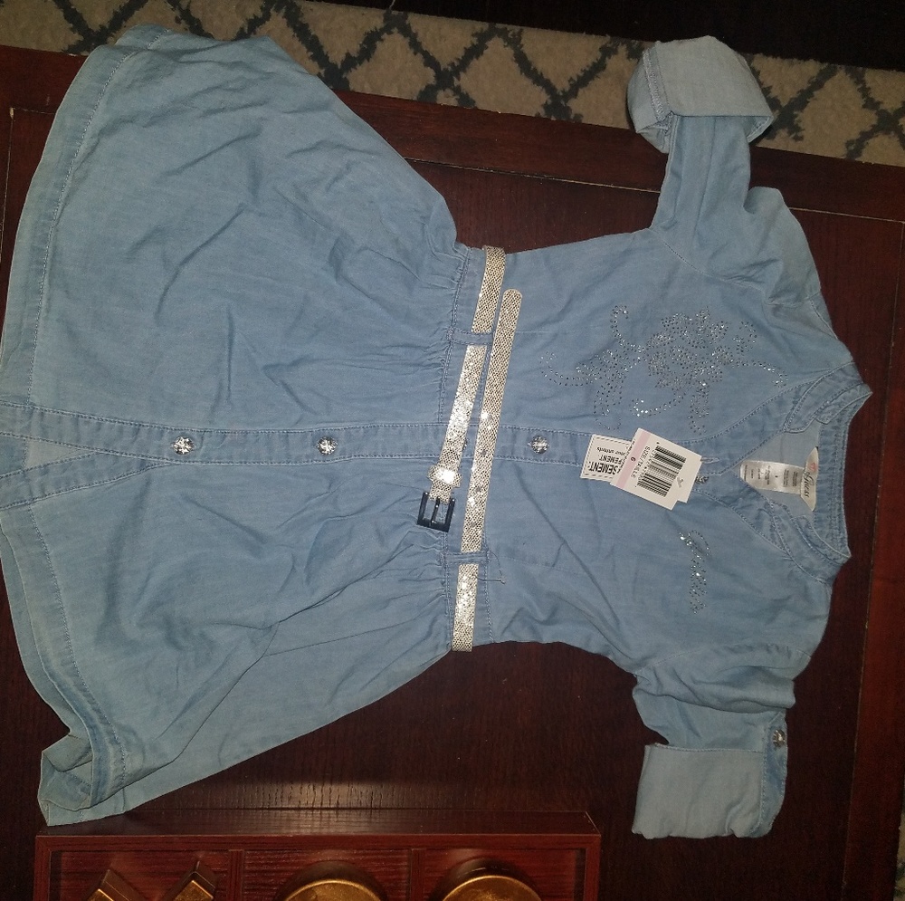 NWT girls size 6 Guess denim belted dress